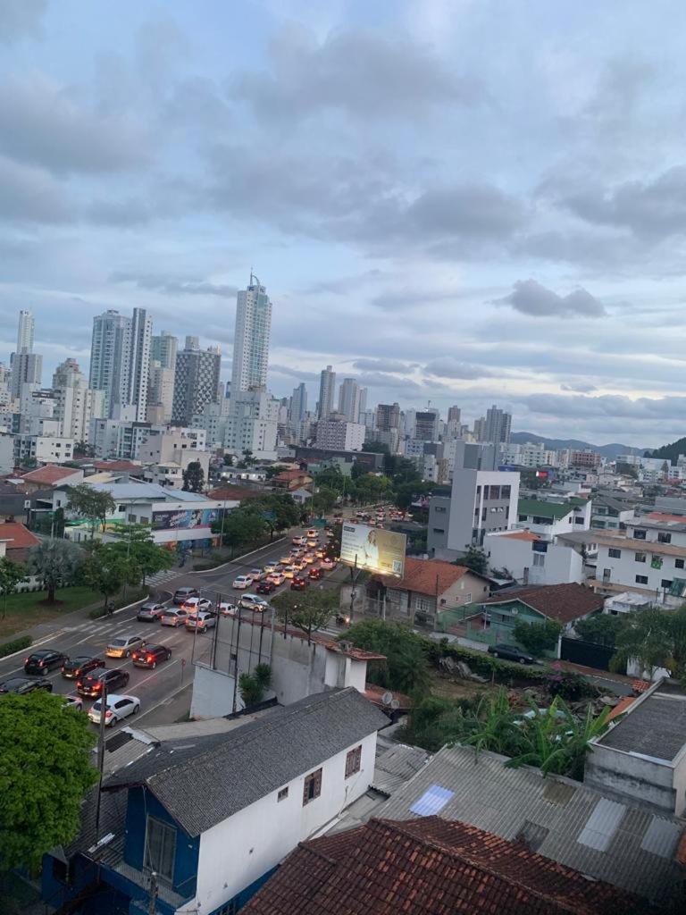 Encantos Dos Mares - Apartamento 5 - Balneario Camboriu Luaran gambar